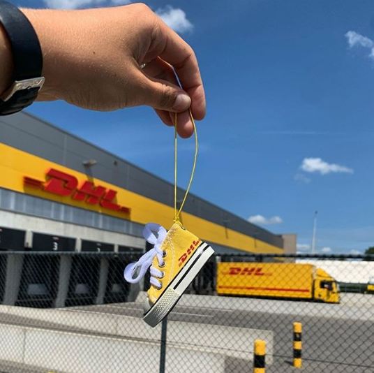 DHL